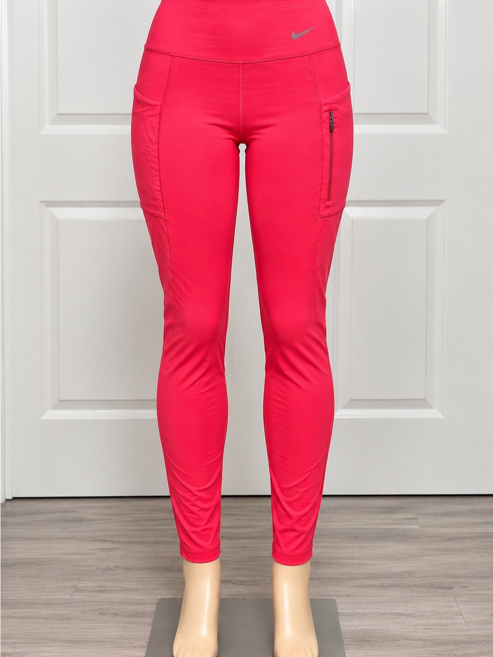 Nike Women’s Hot Pink High-Waist Leggings with Pockets